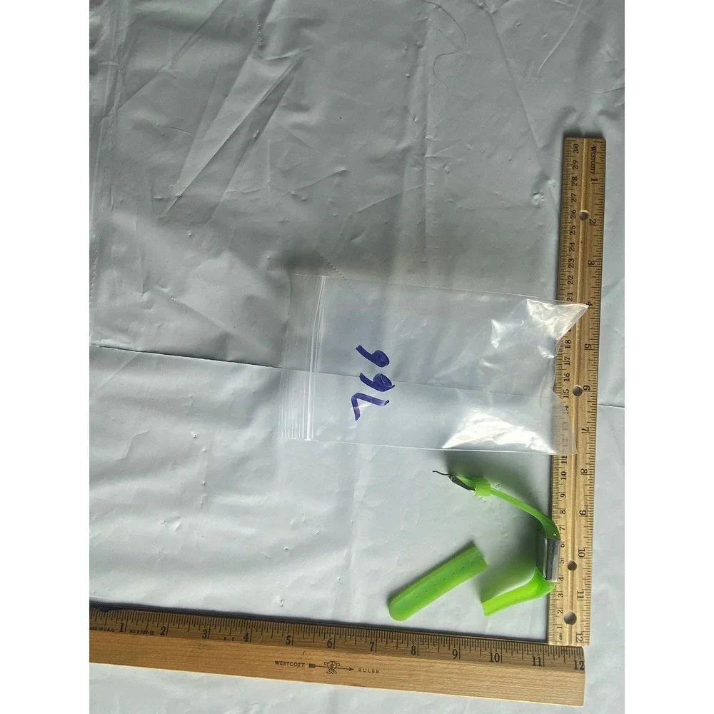 Unique Funky Green Bottle‎ Shaped Women's Fashion Watch